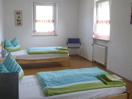 Grosse Mit Vier Schlafzimmern Apartman