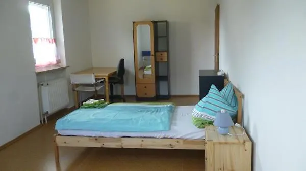 Grosse Mit Vier Schlafzimmern Schnaittach