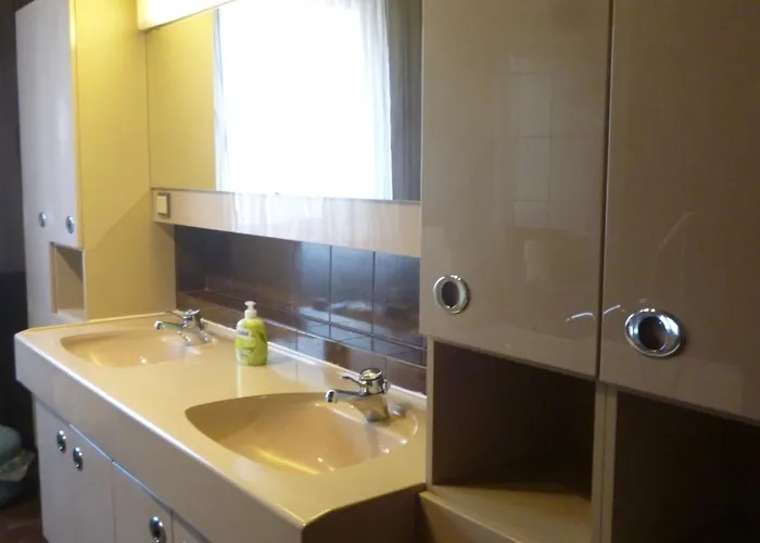 Grosse Mit Vier Schlafzimmern Apartman